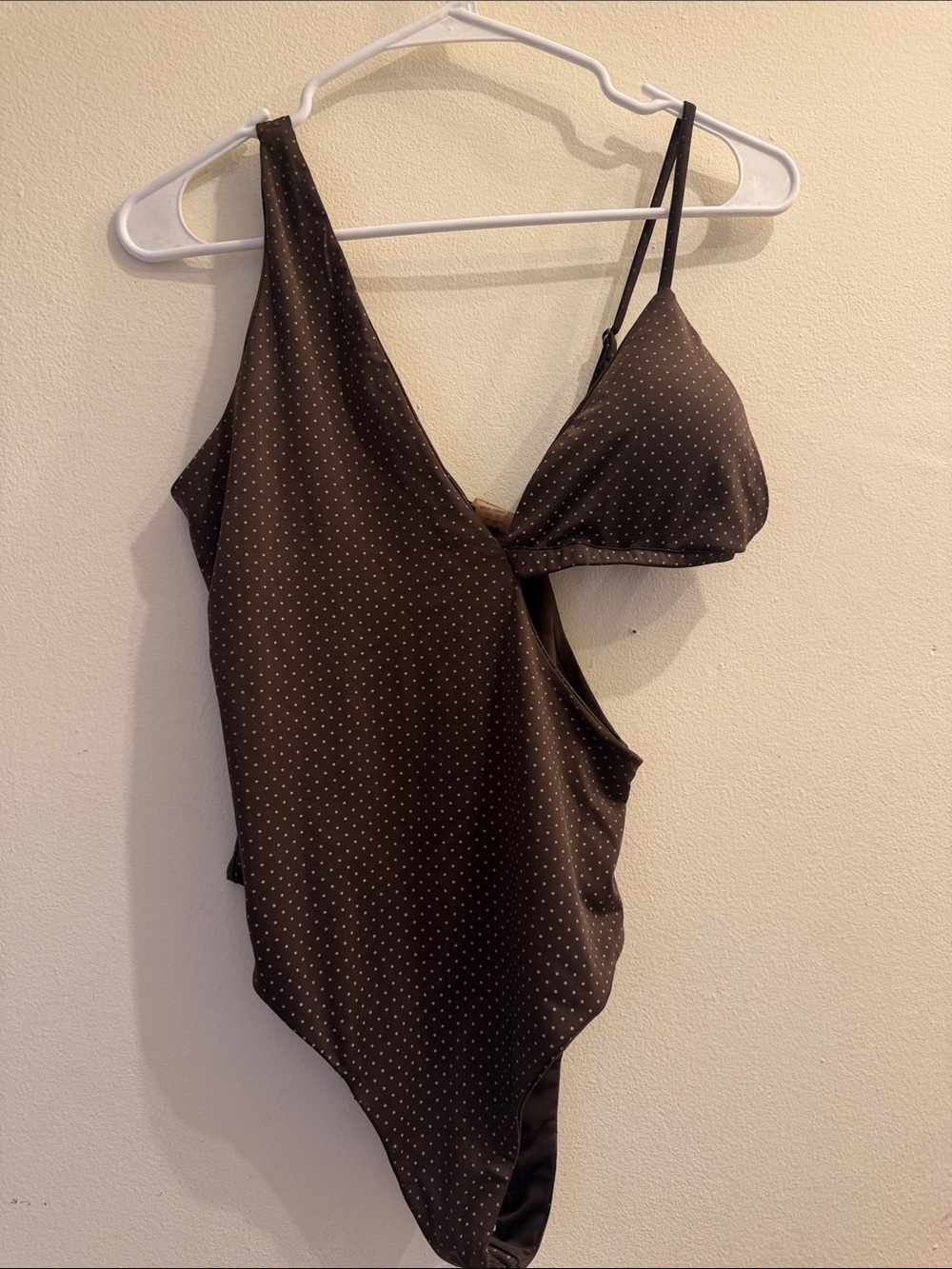 Kittenish One-Shoulder Polka Dot Bodysuit in Dark Brown